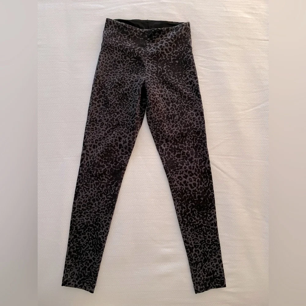 LYSSE Grey Leopard Print Toothpick Denim, Size Small - Picture 3 of 10